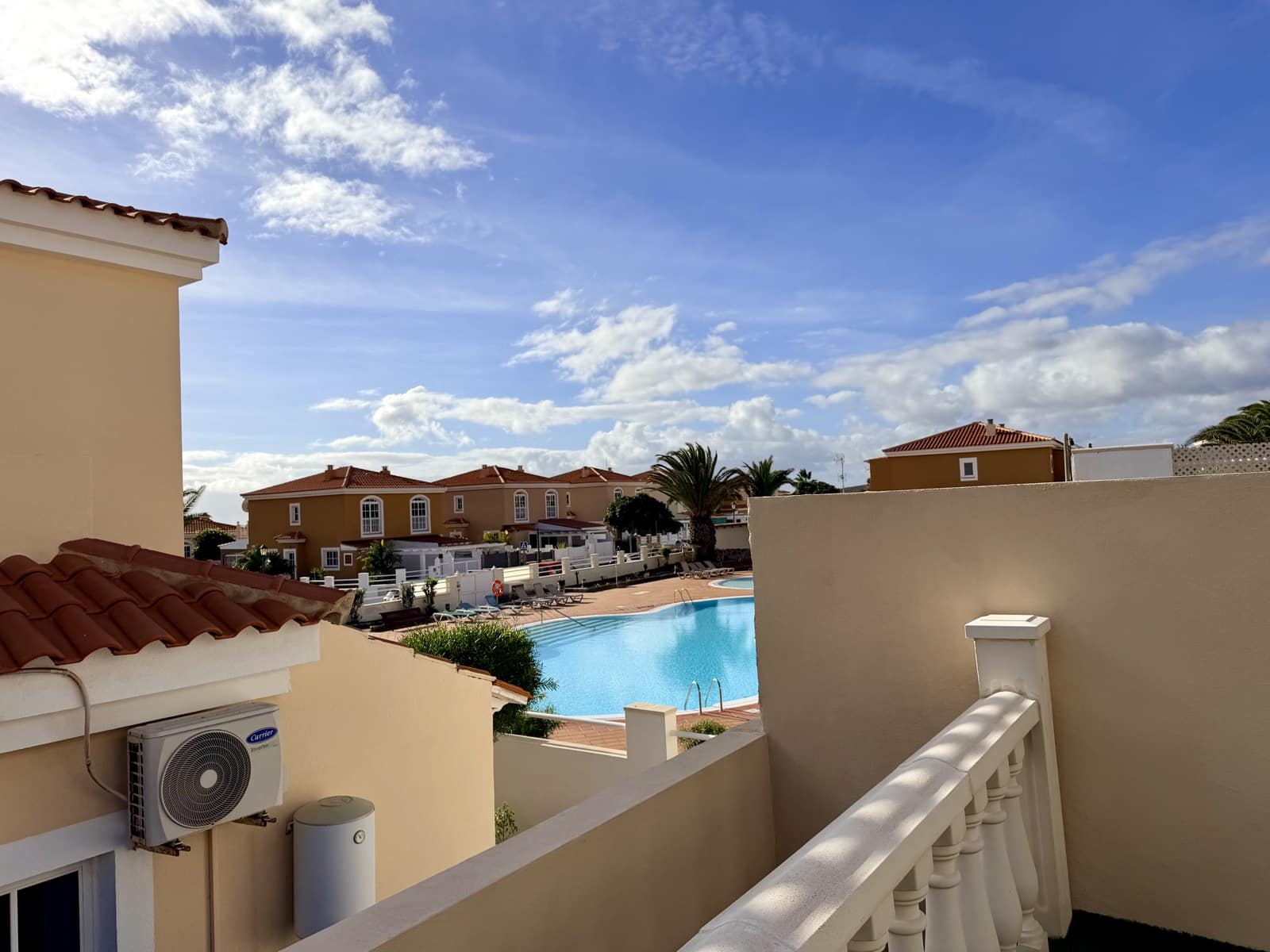 3 camera da letto Villetta Bifamiliare in vendita in Caleta de Fuste con piscina garage - 335.000 € (Rif: 9703236)