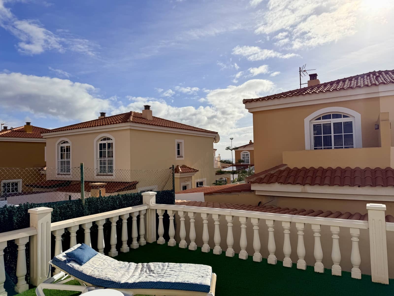 3 camera da letto Villetta Bifamiliare in vendita in Caleta de Fuste con piscina garage - 335.000 € (Rif: 9703236)