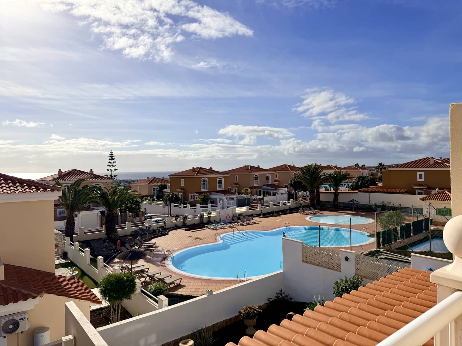 3 camera da letto Villetta Bifamiliare in vendita in Caleta de Fuste con piscina garage - 335.000 € (Rif: 9703236)