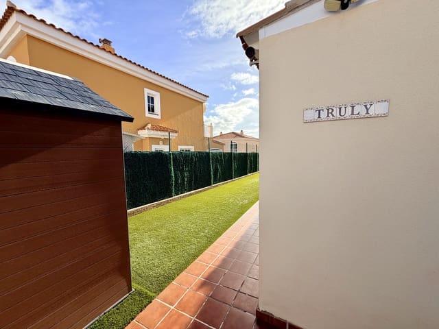 3 camera da letto Villetta Bifamiliare in vendita in Caleta de Fuste, Antigua con piscina garage - 335.000 € (Rif: 9703236)