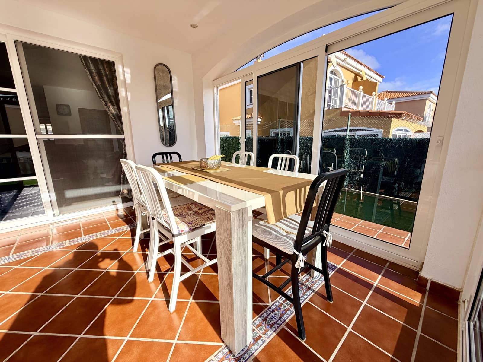 3 camera da letto Villetta Bifamiliare in vendita in Caleta de Fuste con piscina garage - 335.000 € (Rif: 9703236)