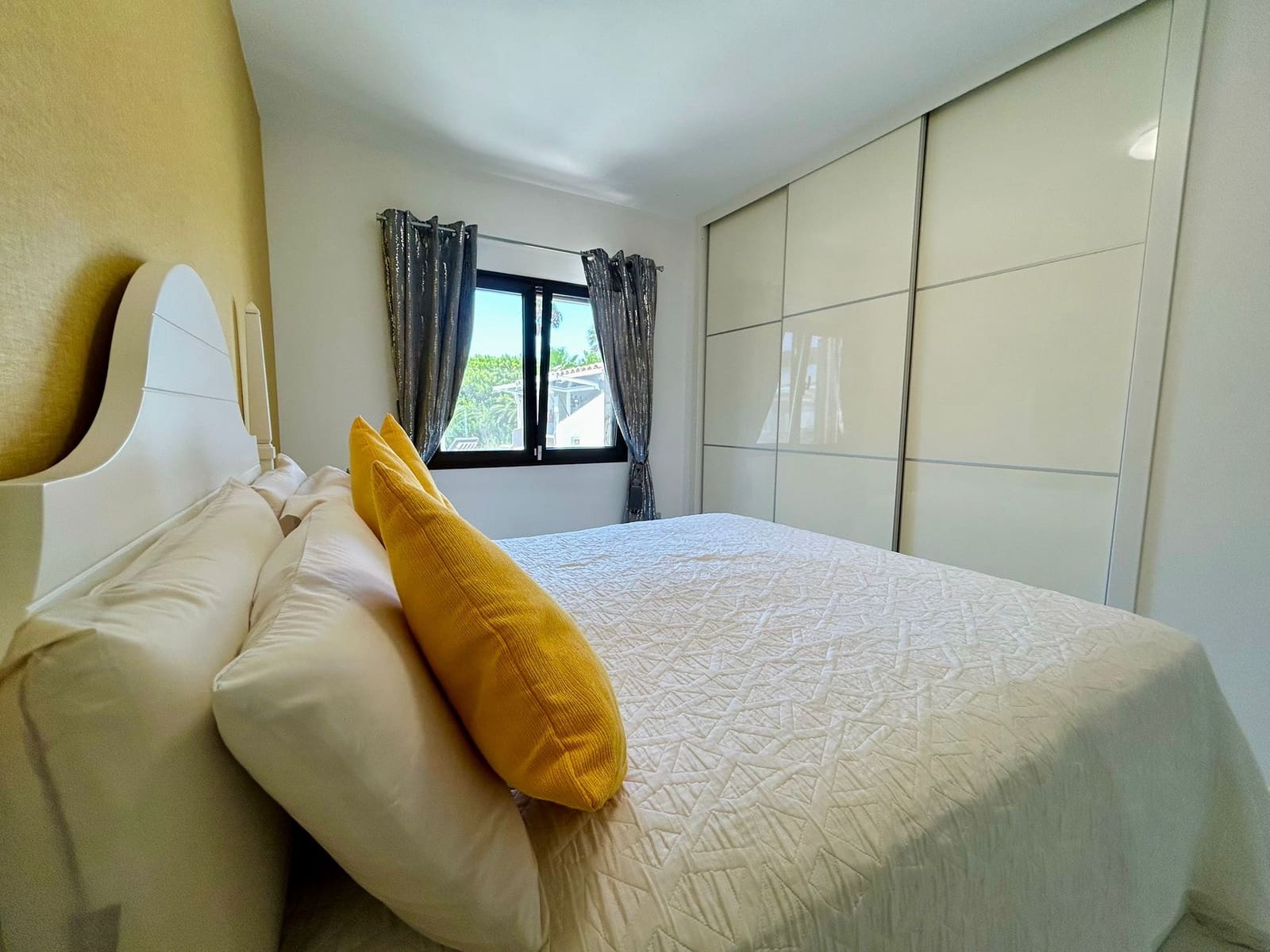 Chalet de 3 habitaciones en Caleta de Fuste en venta con piscina garaje - 590.000 € (Ref: 9703239)