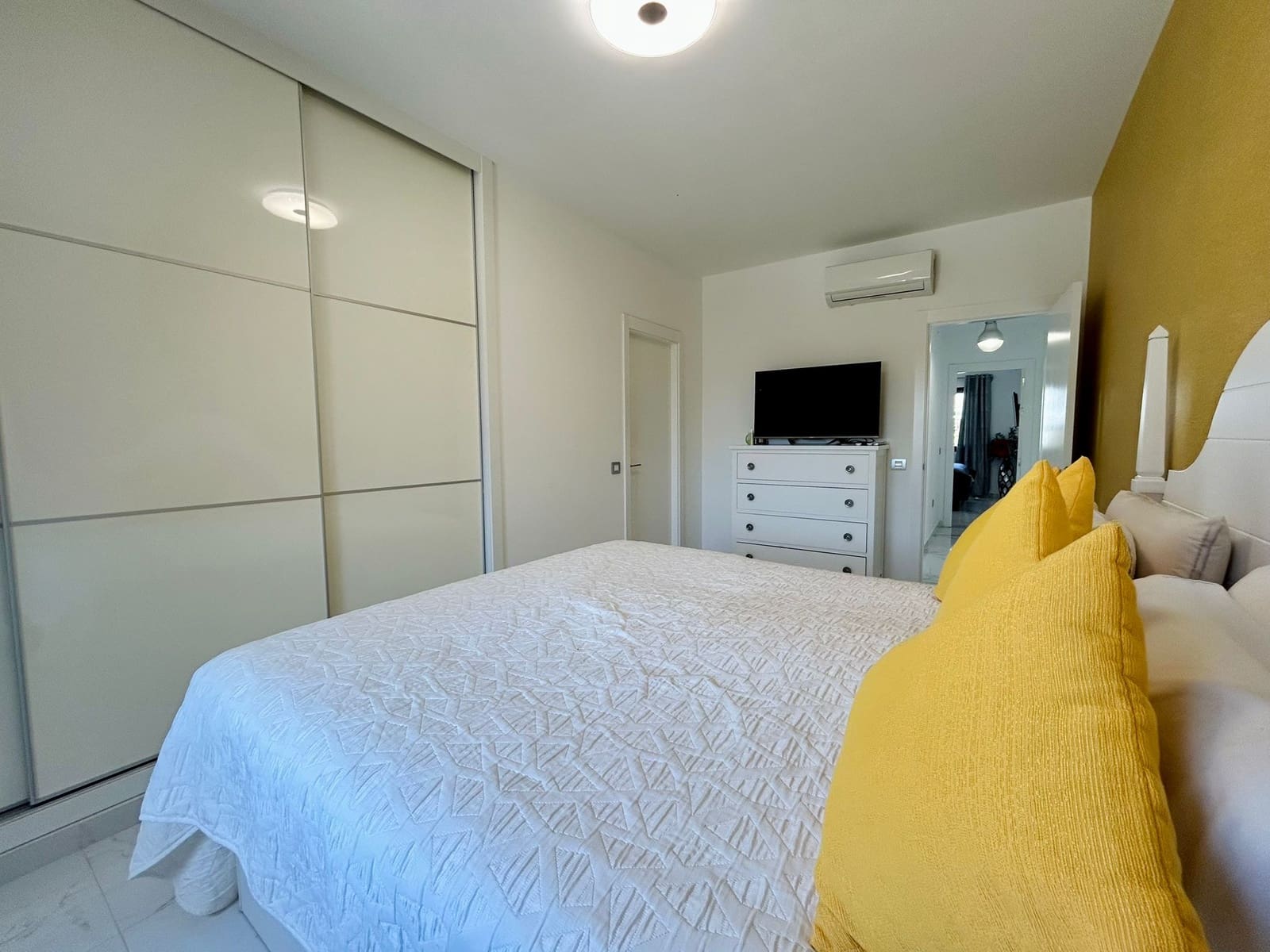 Chalet de 3 habitaciones en Caleta de Fuste en venta con piscina garaje - 590.000 € (Ref: 9703239)