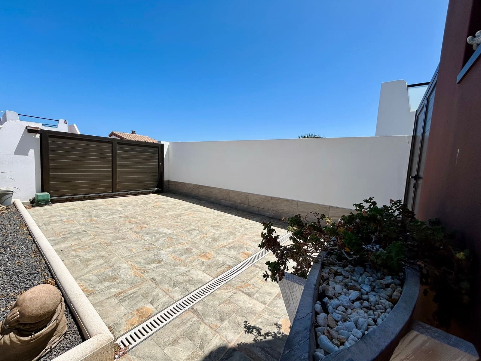 Chalet de 3 habitaciones en Caleta de Fuste en venta con piscina garaje - 590.000 € (Ref: 9703239)