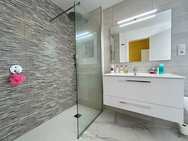 3 Zimmer Villa zu verkaufen in Caleta de Fuste, Antigua mit Pool Garage - 590.000 € (Ref: 9703239)