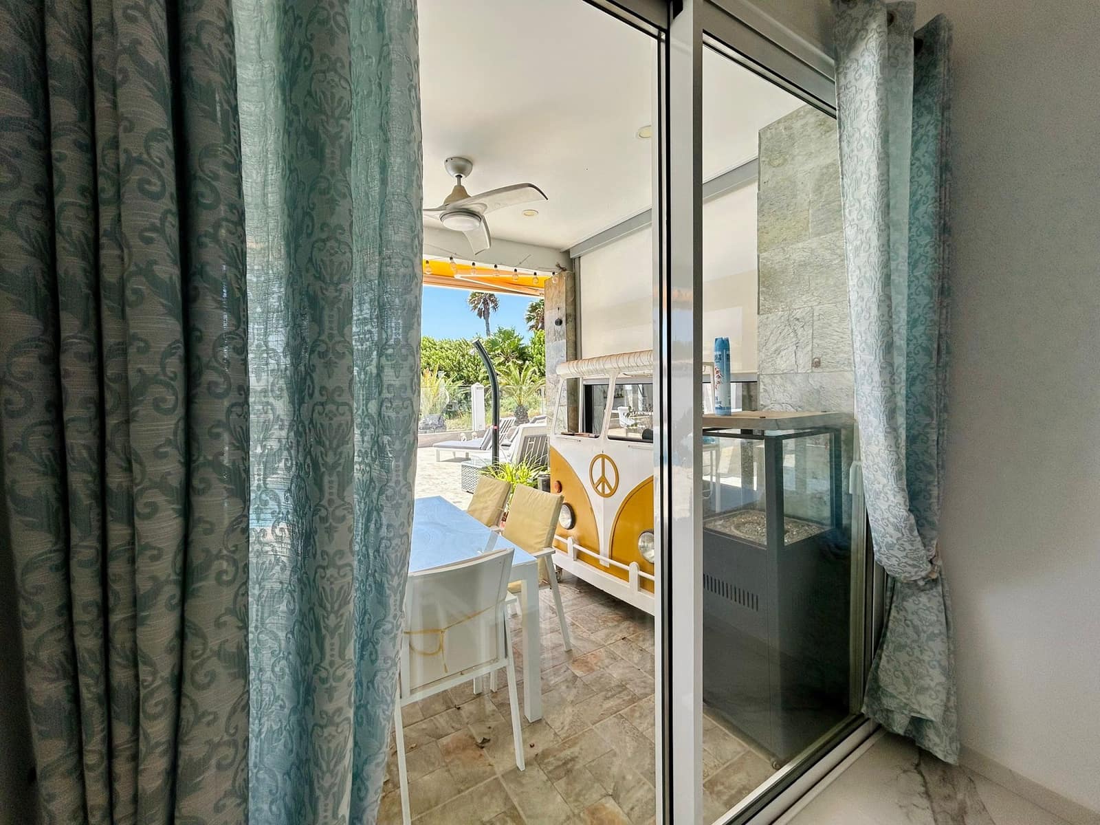 Chalet de 3 habitaciones en Caleta de Fuste en venta con piscina garaje - 590.000 € (Ref: 9703239)