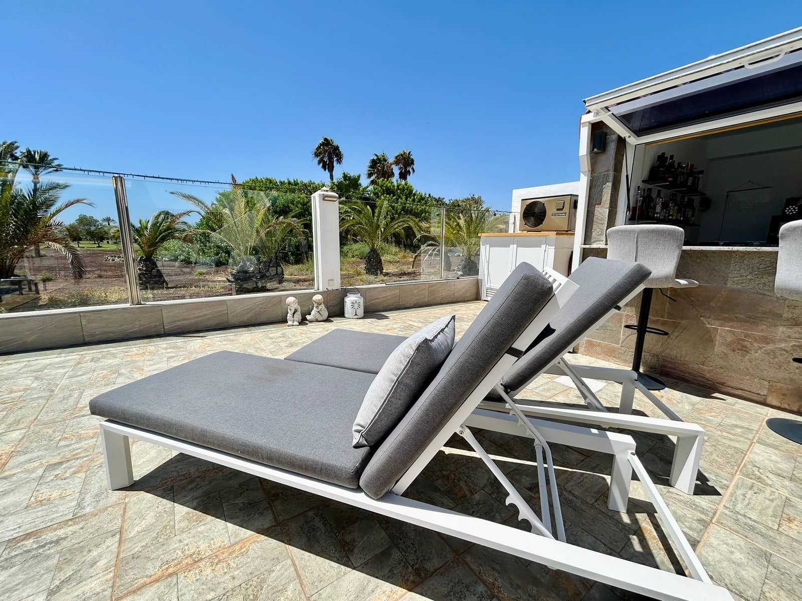 Chalet de 3 habitaciones en Caleta de Fuste en venta con piscina garaje - 590.000 € (Ref: 9703239)