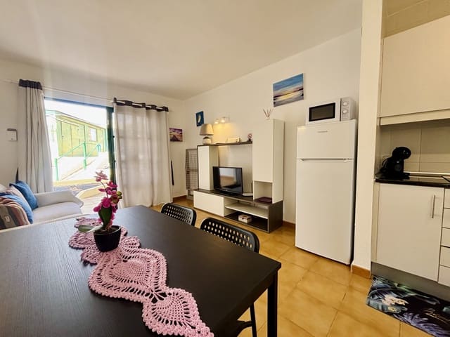 Apartamento de 1 habitación en Costa de Antigua, Antigua en venta con piscina - 130.000 € (Ref: 9703242)