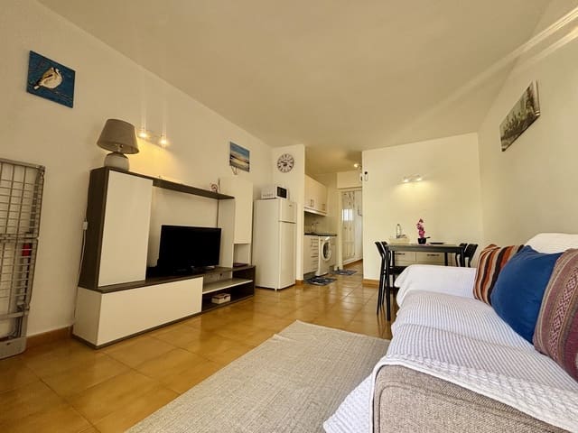 Apartamento de 1 habitación en Costa de Antigua, Antigua en venta con piscina - 130.000 € (Ref: 9703242)