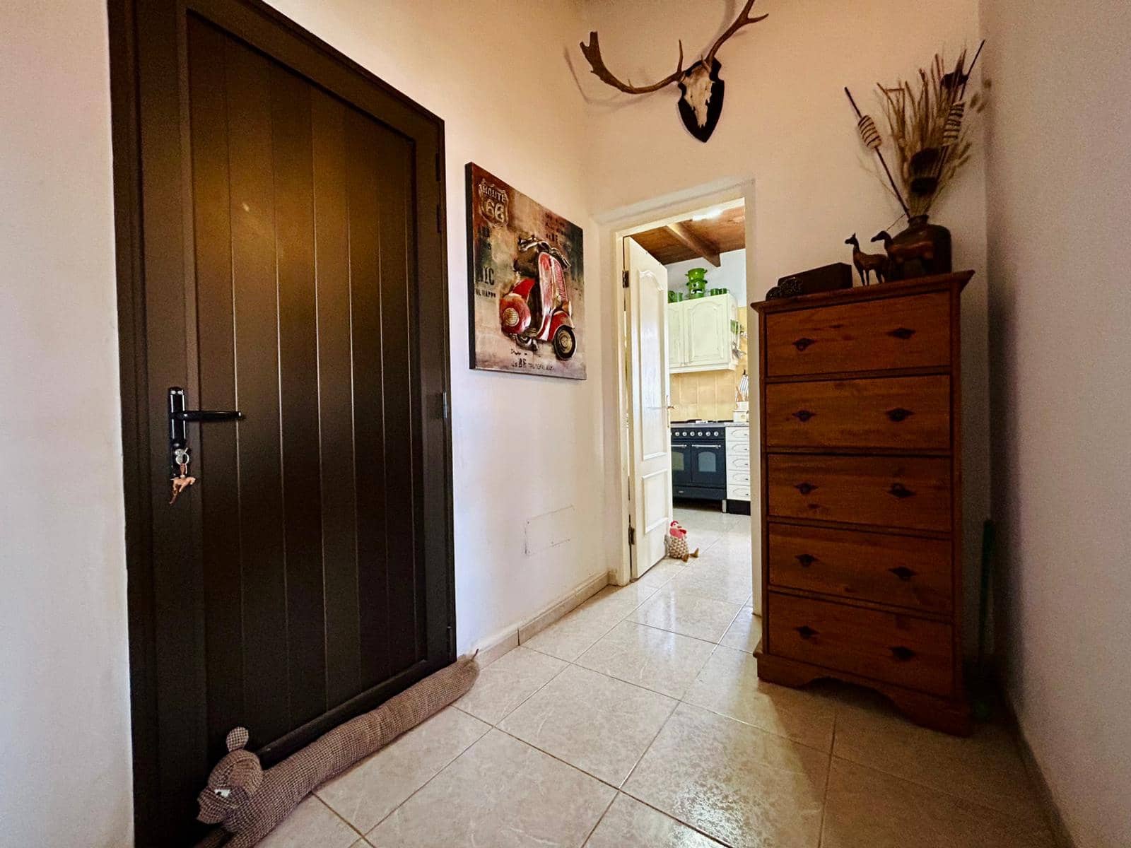 5 bedroom Villa for sale in Triquivijate with pool garage - € 499,000 (Ref: 9703313)