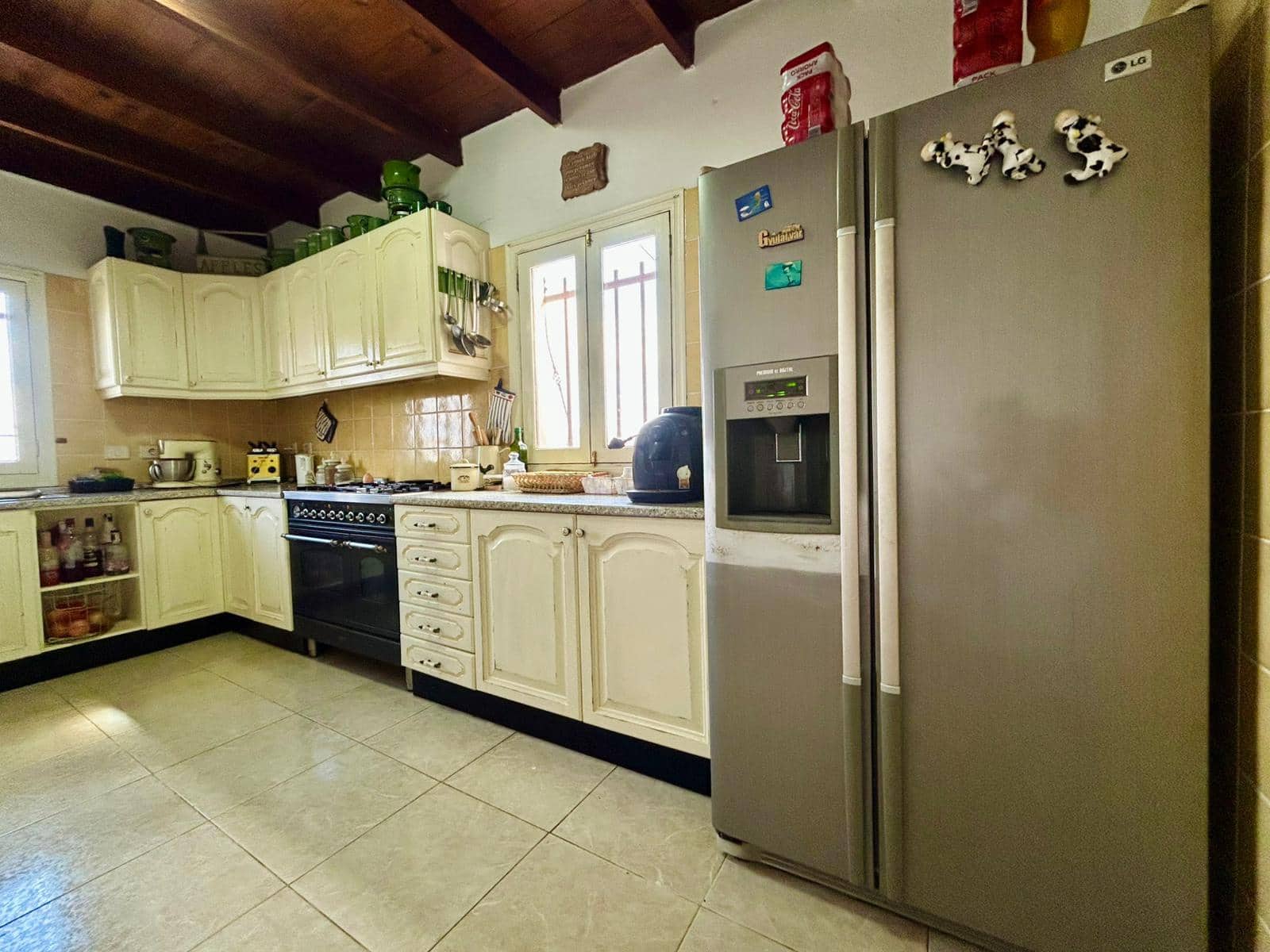 5 bedroom Villa for sale in Triquivijate with pool garage - € 499,000 (Ref: 9703313)