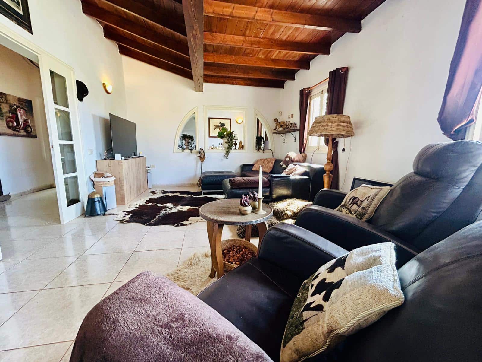 5 bedroom Villa for sale in Triquivijate with pool garage - € 499,000 (Ref: 9703313)