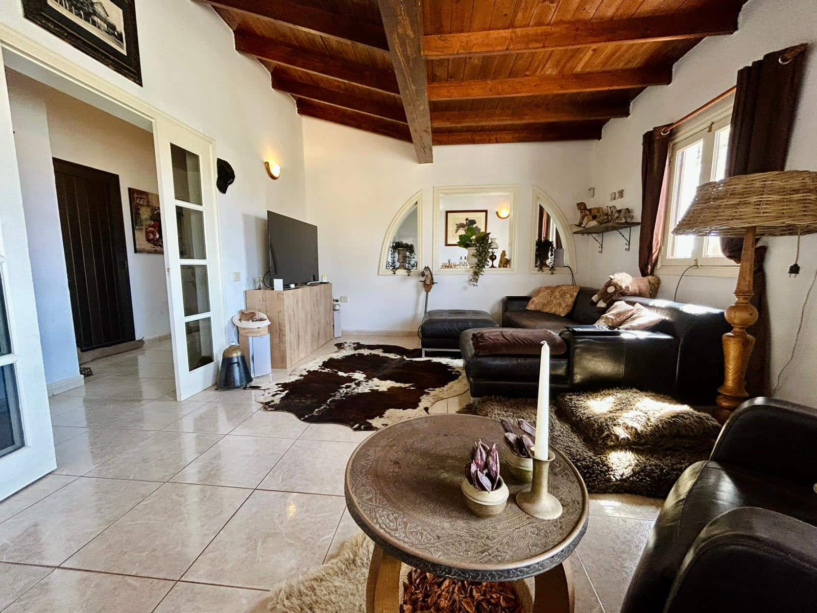 5 bedroom Villa for sale in Triquivijate with pool garage - € 499,000 (Ref: 9703313)