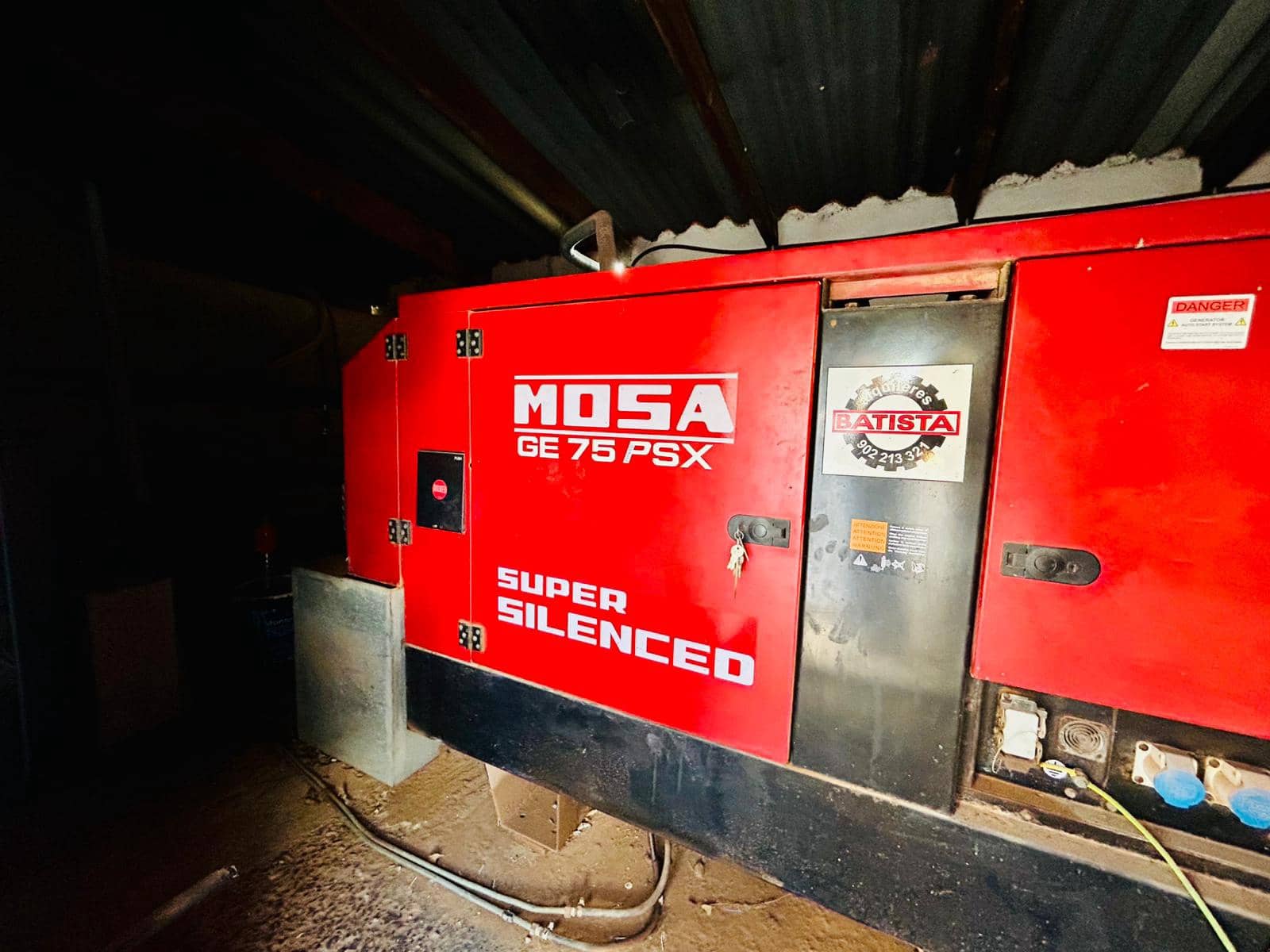 5 bedroom Villa for sale in Triquivijate with pool garage - € 499,000 (Ref: 9703313)