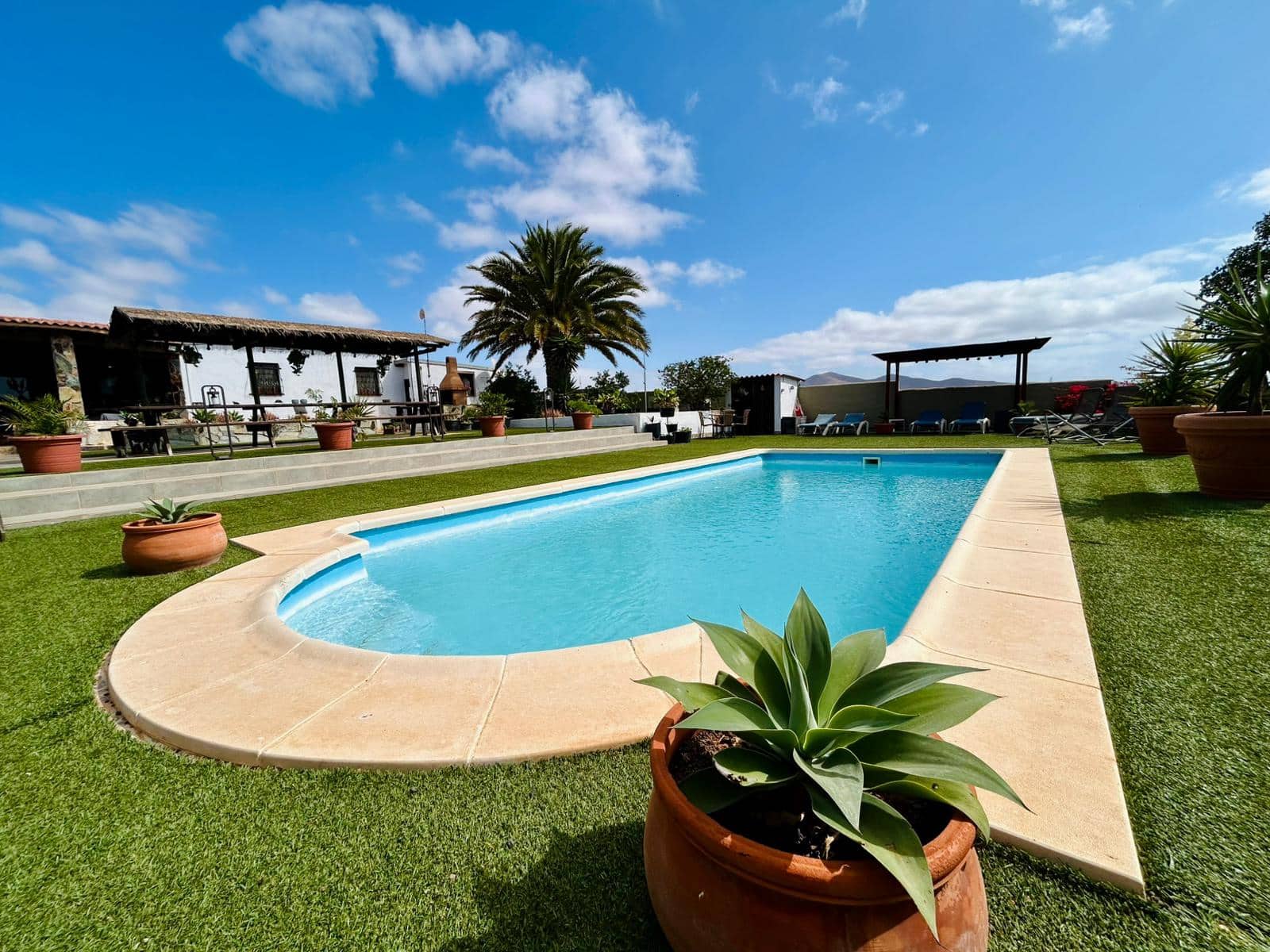 5 bedroom Villa for sale in Triquivijate with pool garage - € 499,000 (Ref: 9703313)