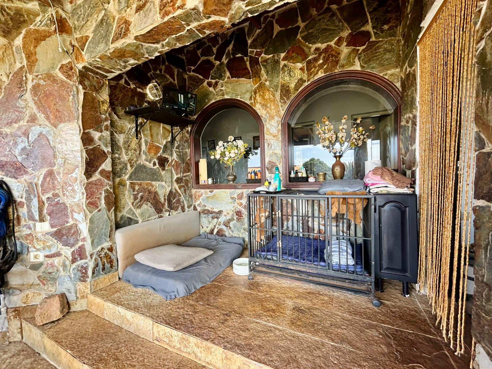 5 bedroom Villa for sale in Triquivijate with pool garage - € 499,000 (Ref: 9703313)