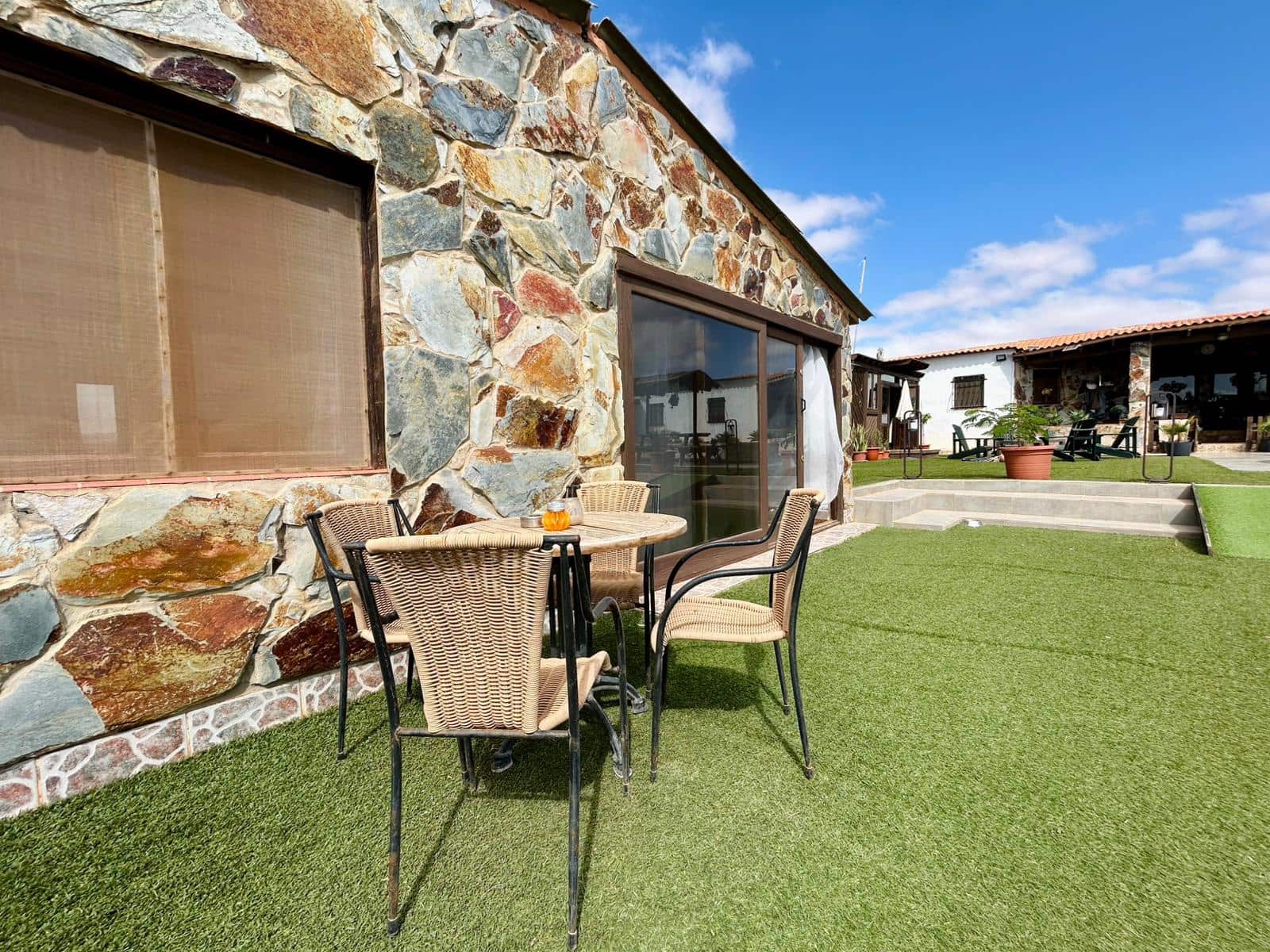 5 bedroom Villa for sale in Triquivijate with pool garage - € 499,000 (Ref: 9703313)