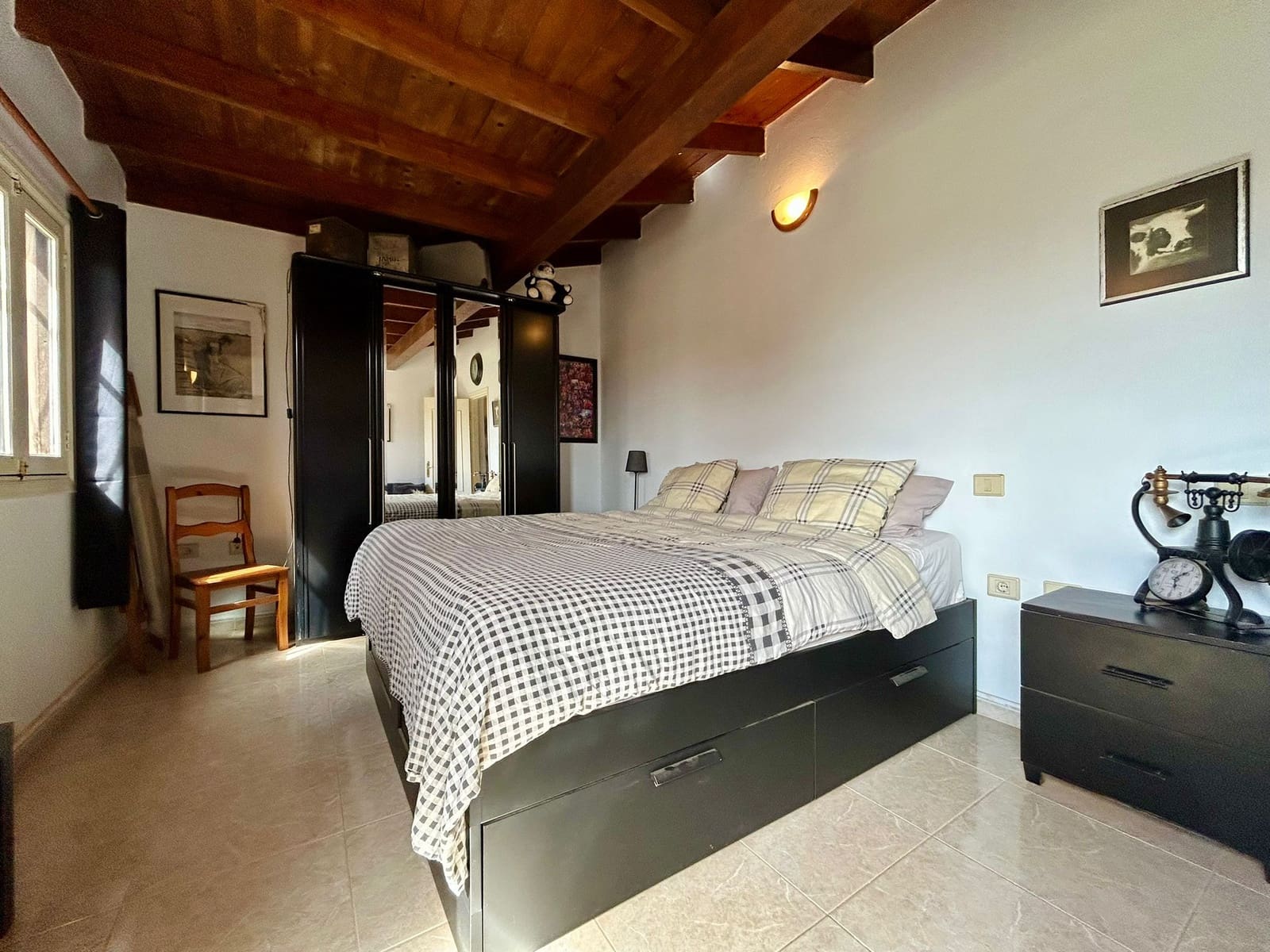5 bedroom Villa for sale in Triquivijate with pool garage - € 499,000 (Ref: 9703313)