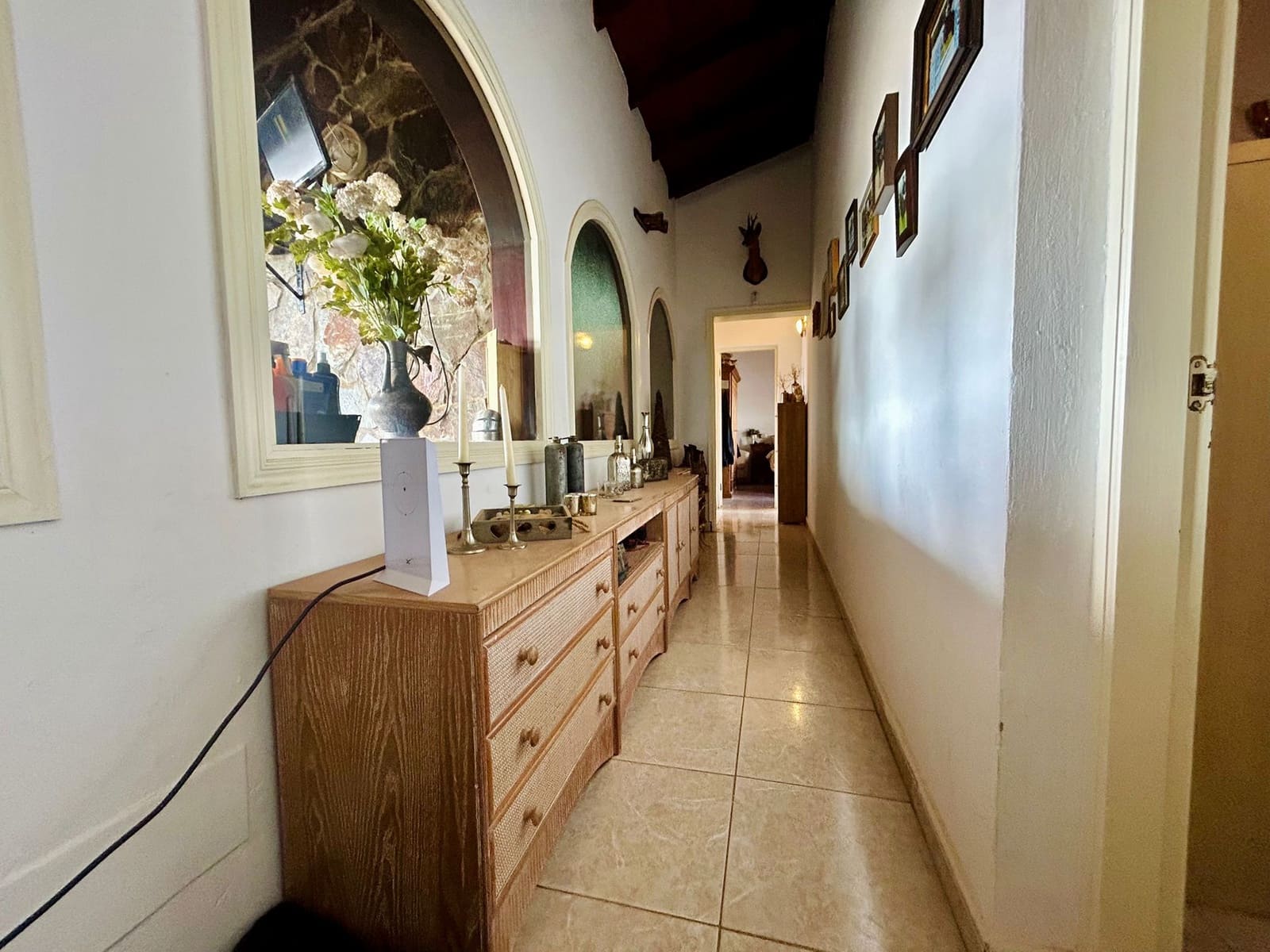 5 bedroom Villa for sale in Triquivijate with pool garage - € 499,000 (Ref: 9703313)