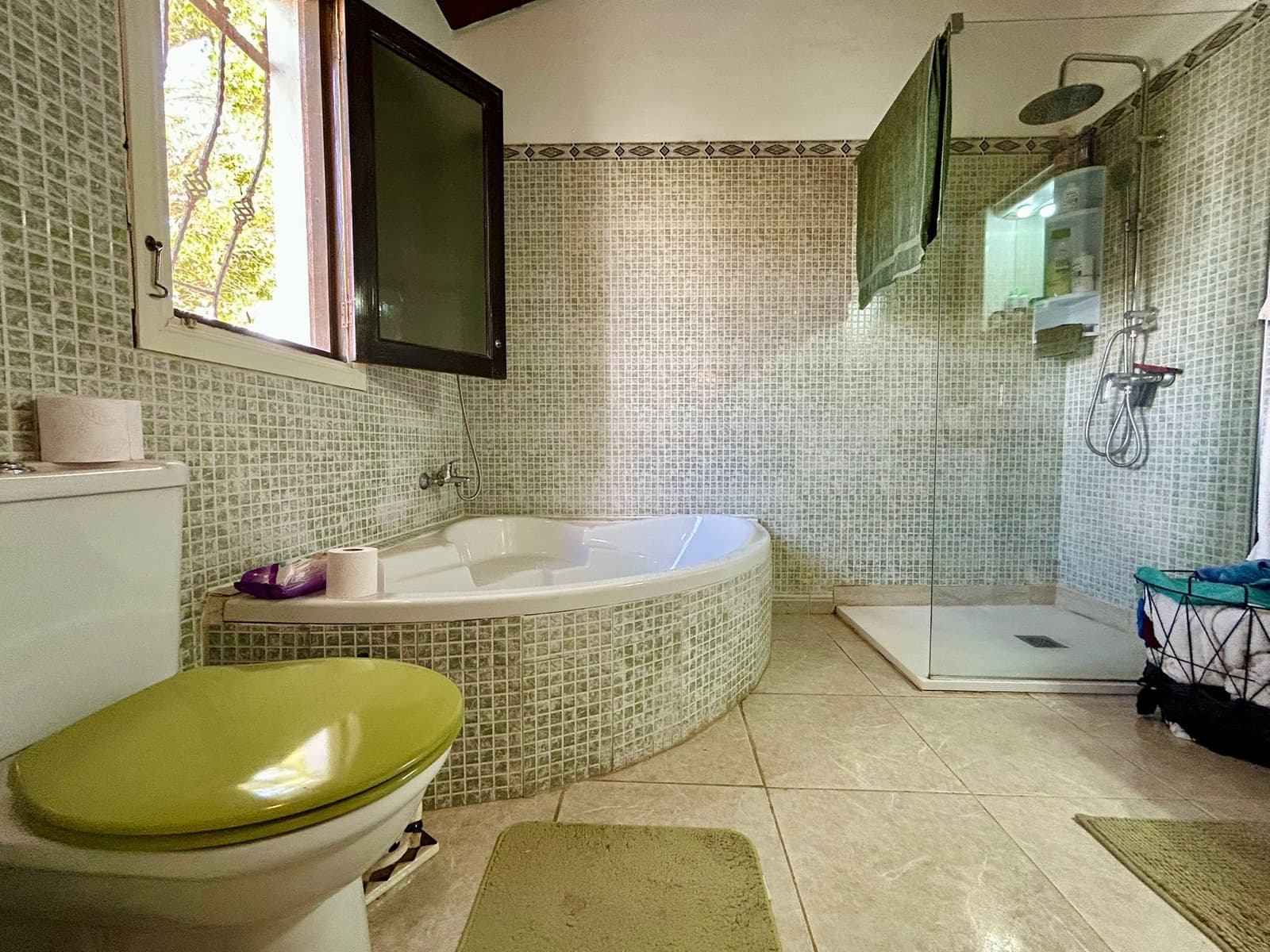 5 bedroom Villa for sale in Triquivijate with pool garage - € 499,000 (Ref: 9703313)