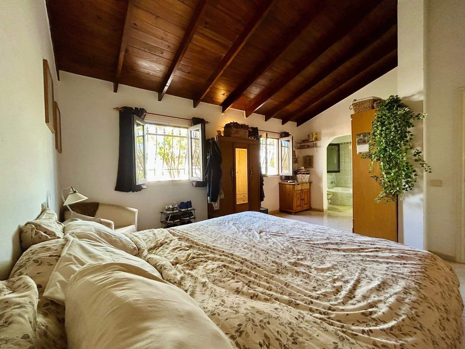 5 bedroom Villa for sale in Triquivijate with pool garage - € 499,000 (Ref: 9703313)