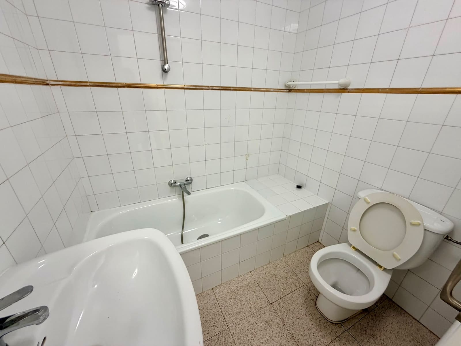 1 bedroom Apartment for sale in Costa de Antigua with pool garage - € 120,000 (Ref: 9703314)
