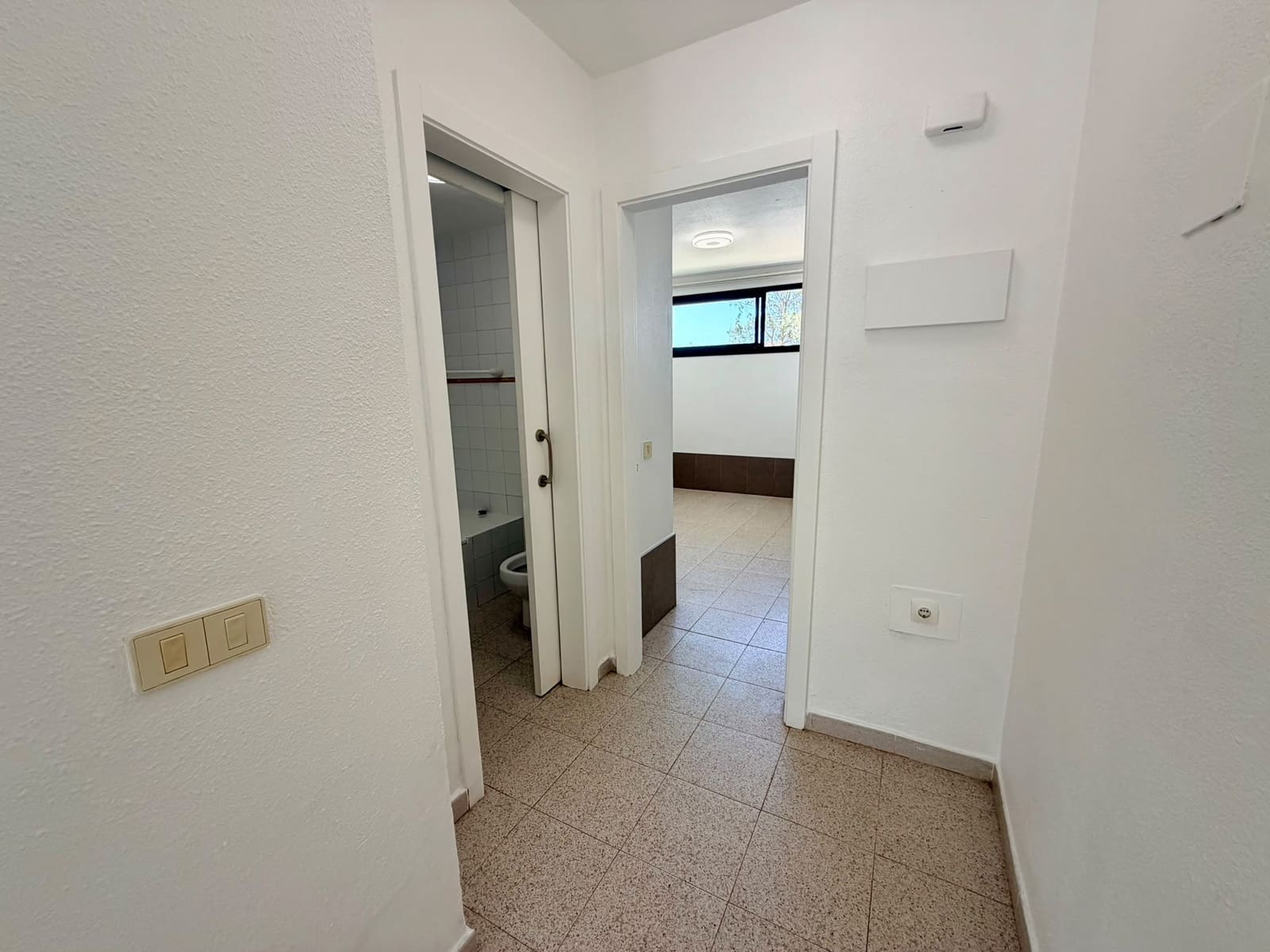1 bedroom Apartment for sale in Costa de Antigua with pool garage - € 120,000 (Ref: 9703314)
