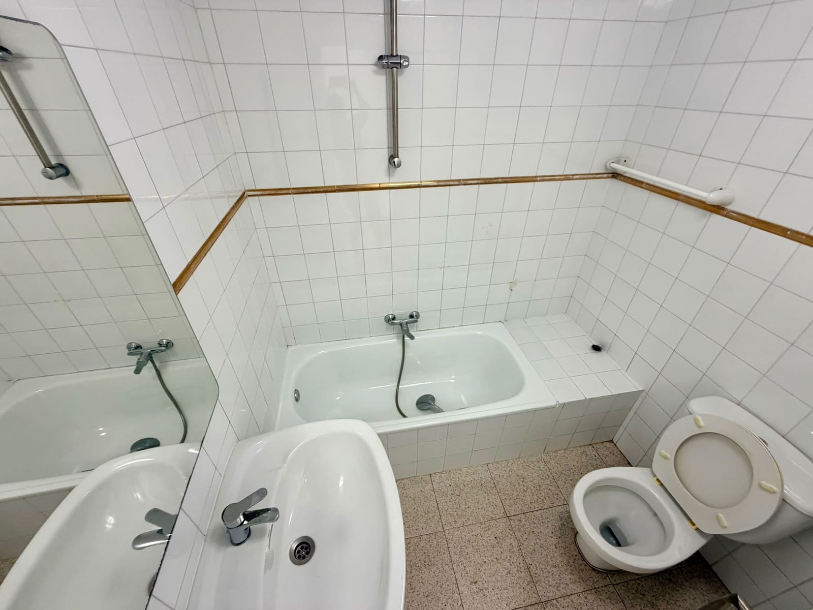 1 bedroom Apartment for sale in Costa de Antigua with pool garage - € 120,000 (Ref: 9703314)