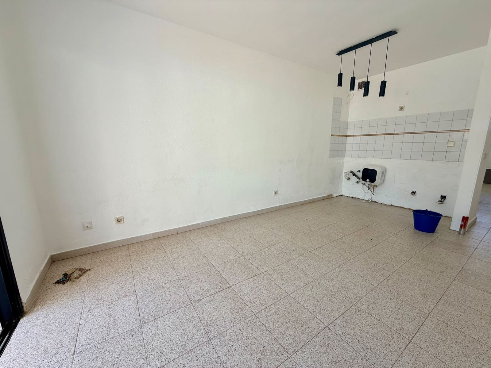 1 bedroom Apartment for sale in Costa de Antigua with pool garage - € 120,000 (Ref: 9703314)