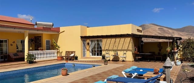 3 Zimmer Villa zu verkaufen in Triquivijate, Antigua mit Pool Garage - 570.000 € (Ref: 9703315)