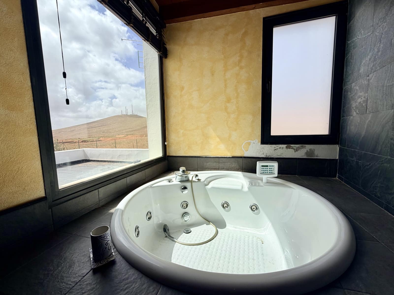 5 bedroom Villa for sale in El Time with pool garage - € 710,000 (Ref: 9703329)