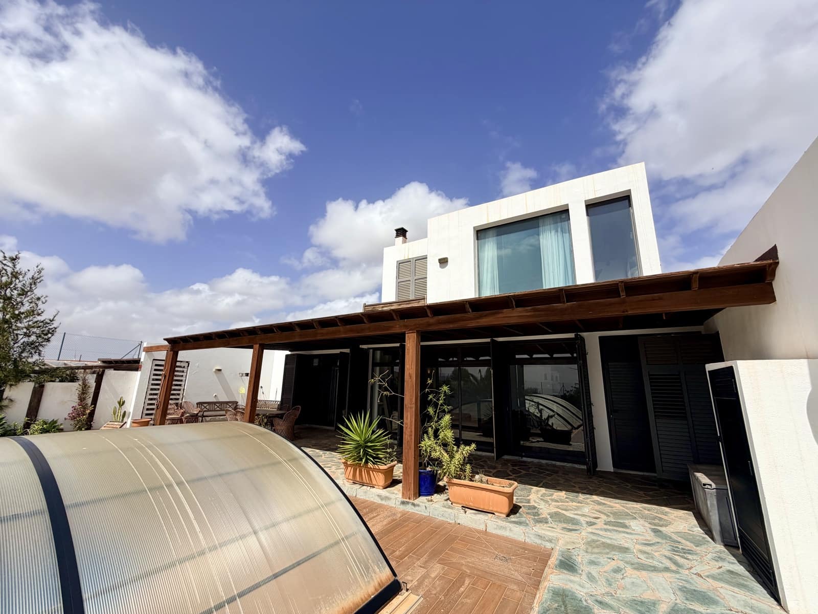 5 bedroom Villa for sale in El Time with pool garage - € 710,000 (Ref: 9703329)