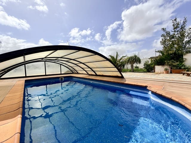 5 sovrum Villa till salu i El Time, Puerto del Rosario med pool garage - 710 000 € (Ref: 9703329)