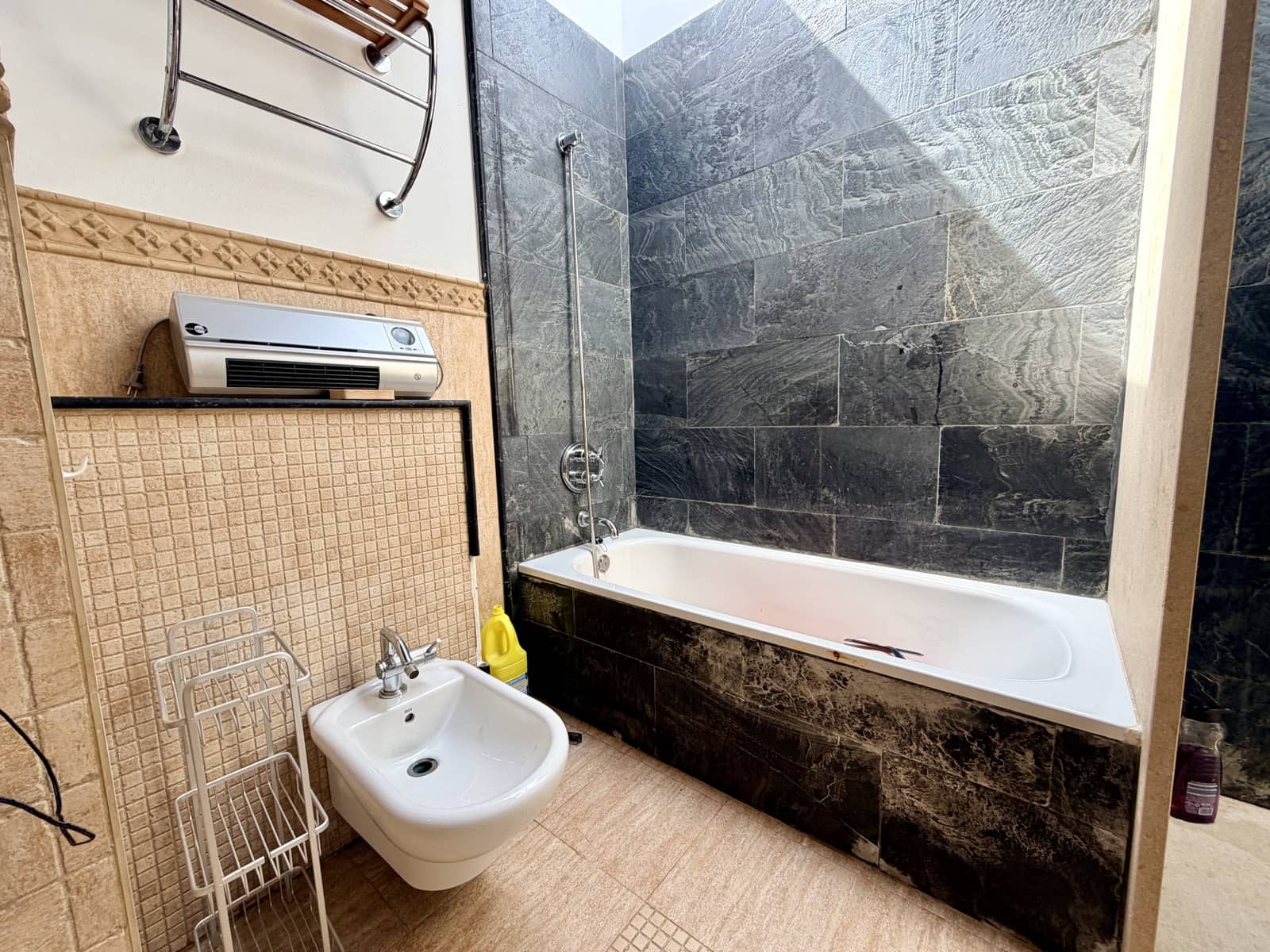 5 bedroom Villa for sale in El Time with pool garage - € 710,000 (Ref: 9703329)