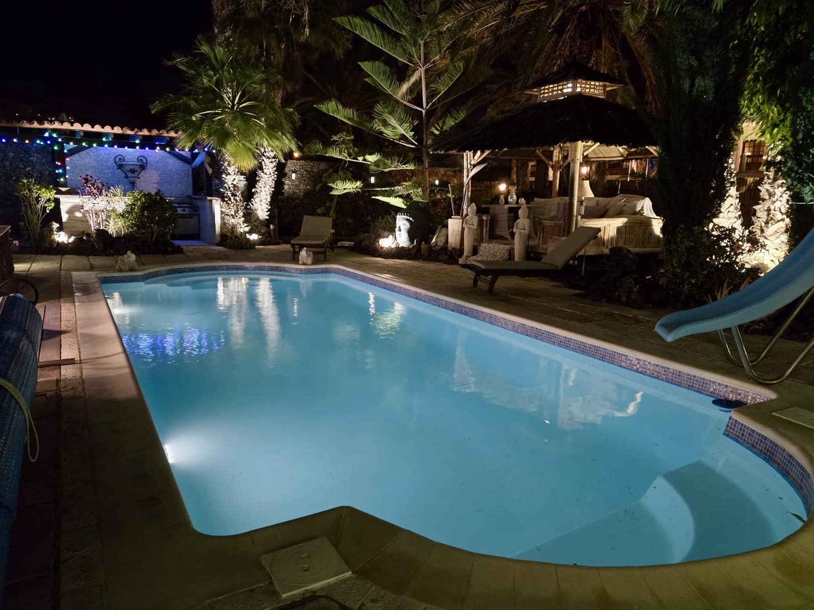 4 bedroom Villa for sale in Caleta de Fuste with pool garage - € 849,000 (Ref: 9735063)