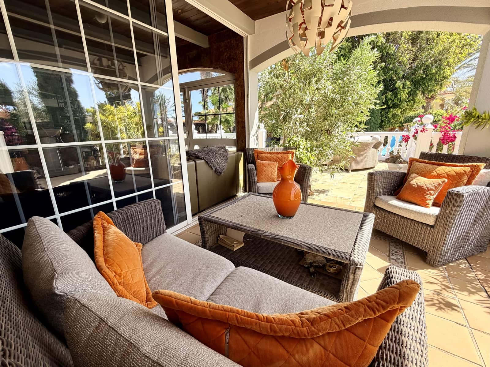 4 bedroom Villa for sale in Caleta de Fuste with pool garage - € 849,000 (Ref: 9735063)