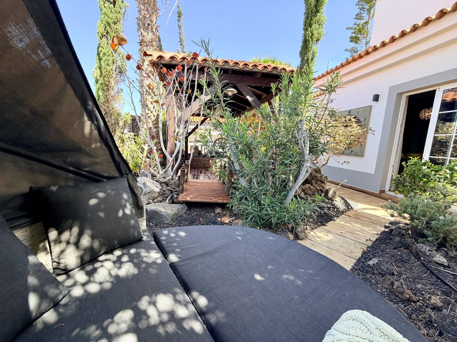 4 bedroom Villa for sale in Caleta de Fuste with pool garage - € 849,000 (Ref: 9735063)