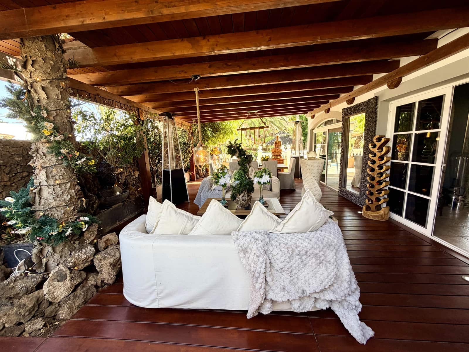 4 bedroom Villa for sale in Caleta de Fuste with pool garage - € 849,000 (Ref: 9735063)