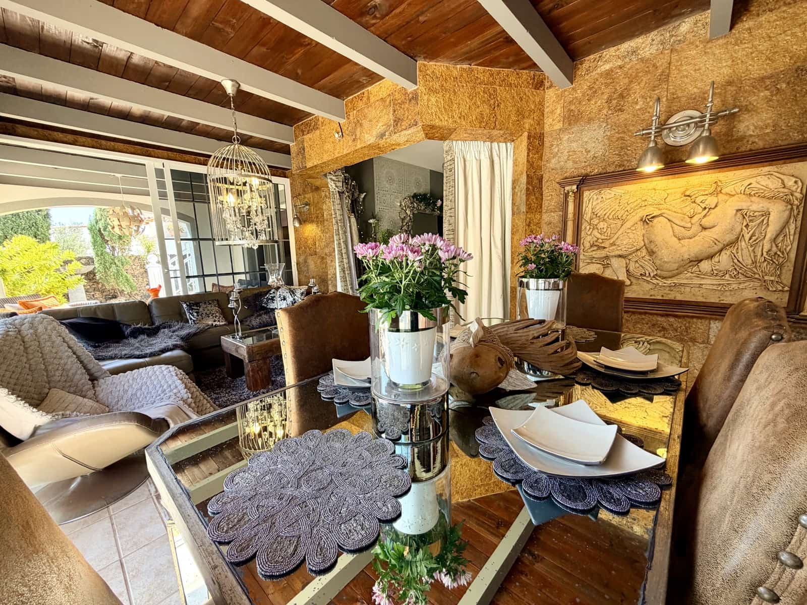 4 bedroom Villa for sale in Caleta de Fuste with pool garage - € 849,000 (Ref: 9735063)