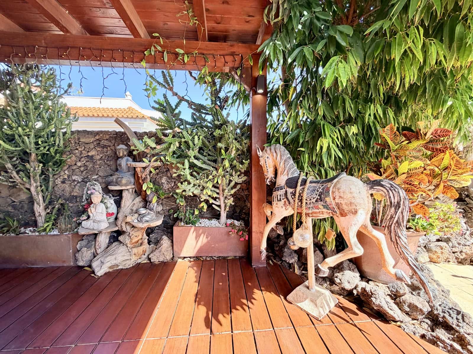 4 bedroom Villa for sale in Caleta de Fuste with pool garage - € 849,000 (Ref: 9735063)