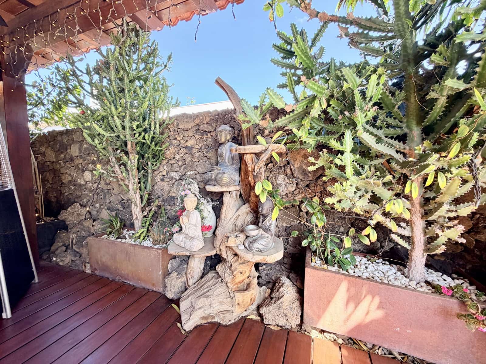 4 bedroom Villa for sale in Caleta de Fuste with pool garage - € 849,000 (Ref: 9735063)