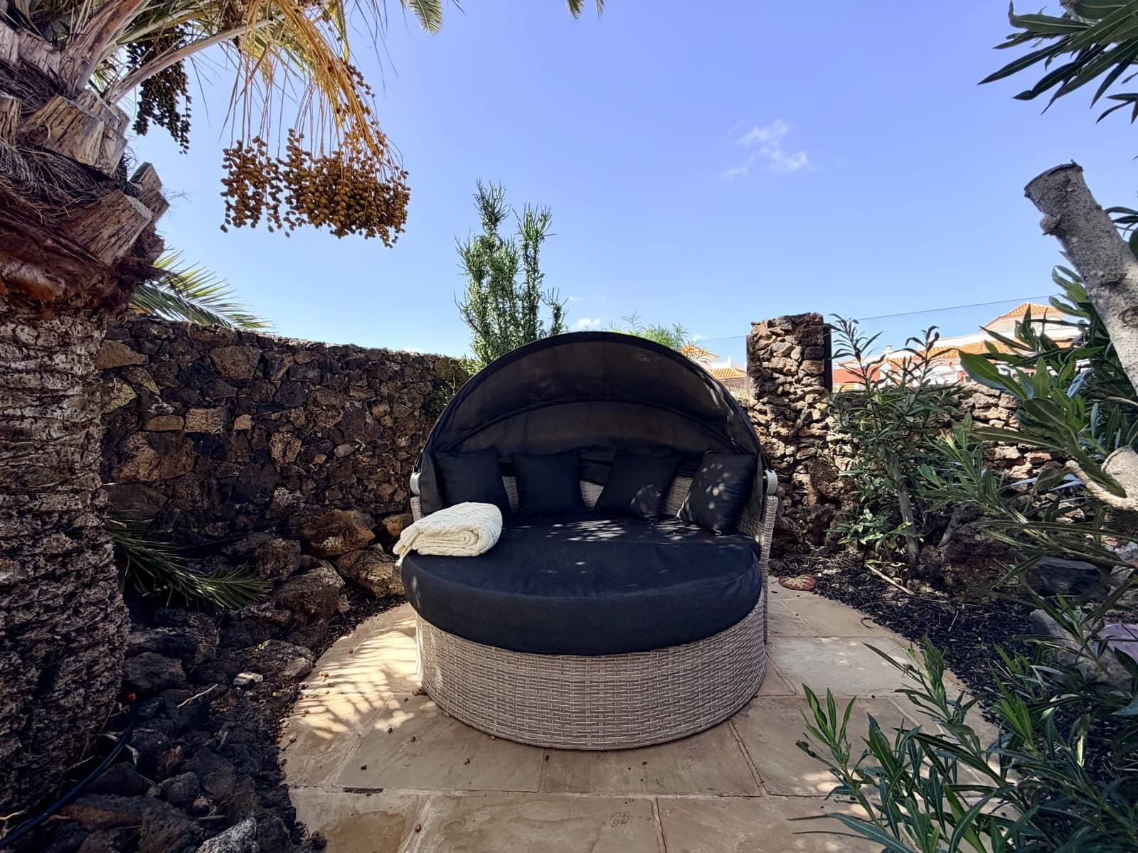 4 bedroom Villa for sale in Caleta de Fuste with pool garage - € 849,000 (Ref: 9735063)