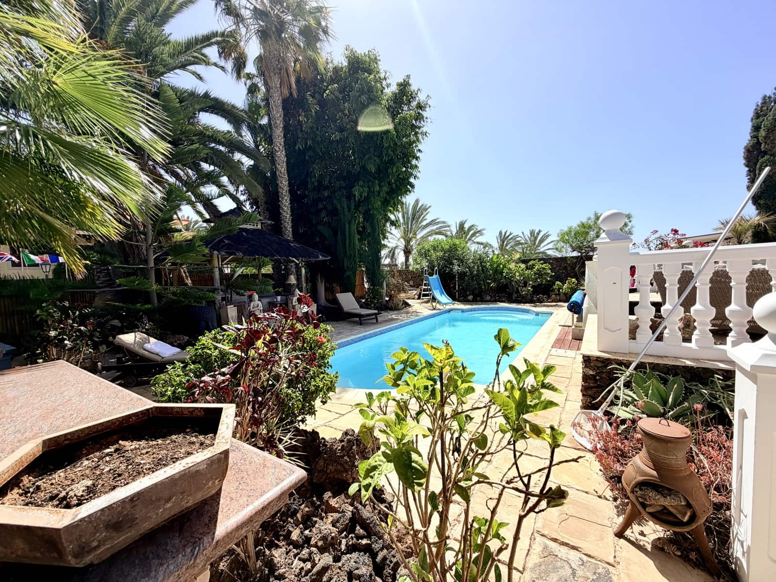 4 bedroom Villa for sale in Caleta de Fuste with pool garage - € 849,000 (Ref: 9735063)