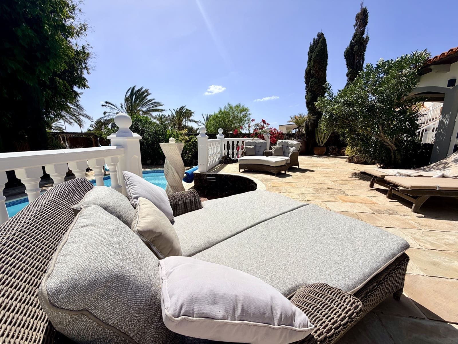 4 bedroom Villa for sale in Caleta de Fuste with pool garage - € 849,000 (Ref: 9735063)