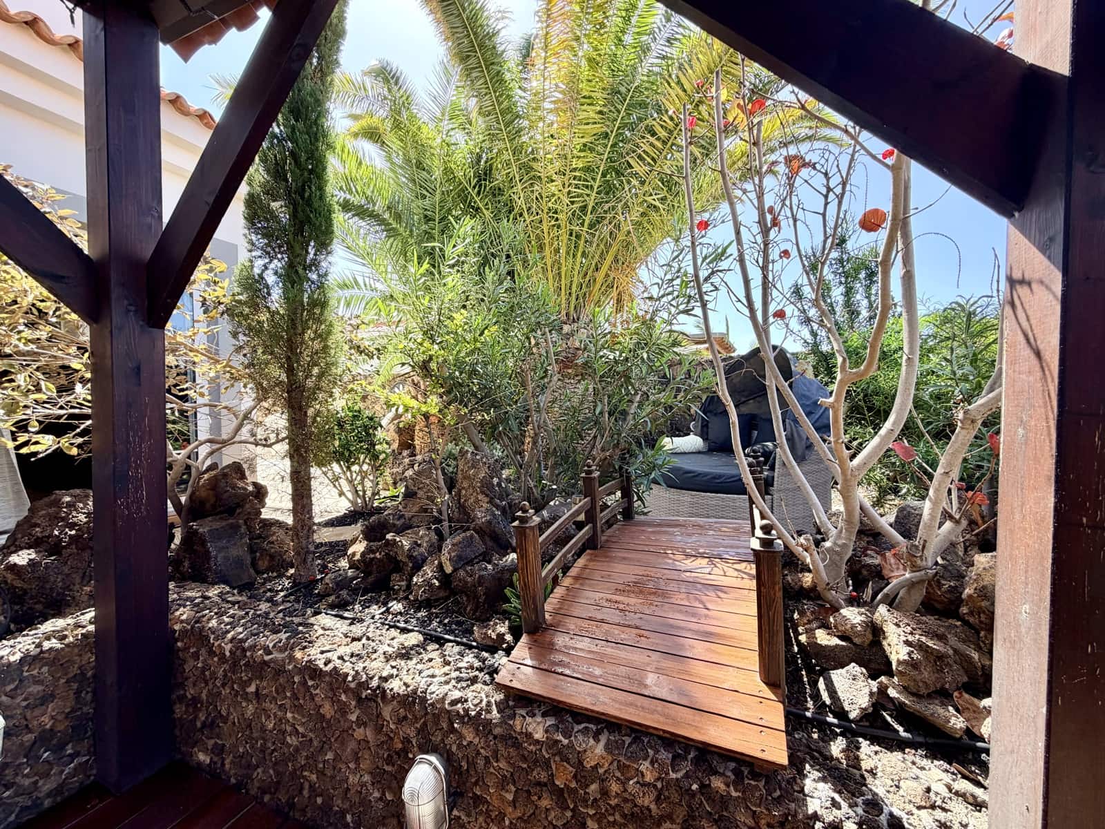 4 bedroom Villa for sale in Caleta de Fuste with pool garage - € 849,000 (Ref: 9735063)