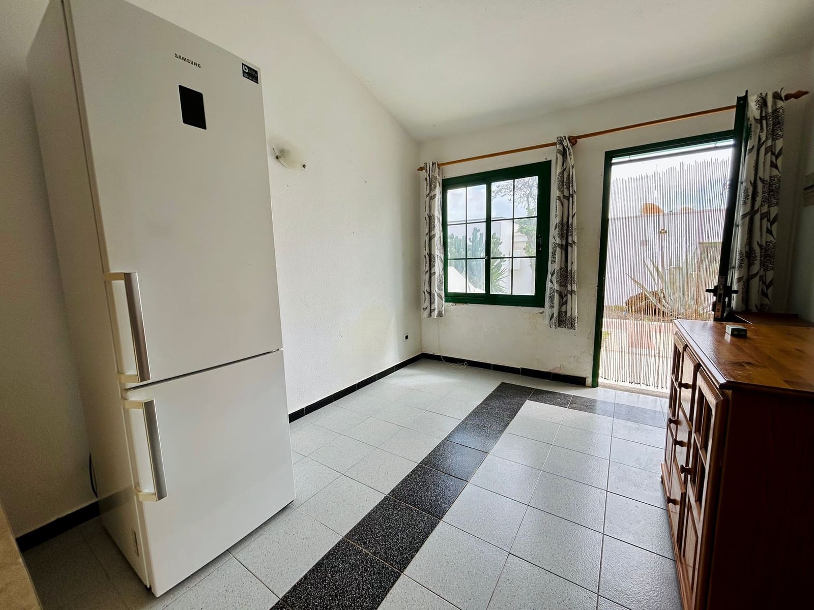 1 Zimmer Bungalow zu verkaufen in Costa de Antigua mit Pool - 140.000 € (Ref: 9839674)
