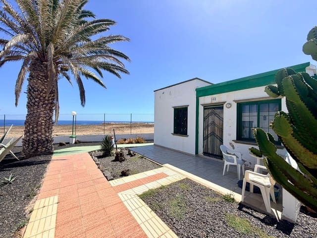1 Zimmer Bungalow zu verkaufen in Costa de Antigua, Antigua mit Pool - 140.000 € (Ref: 9839674)
