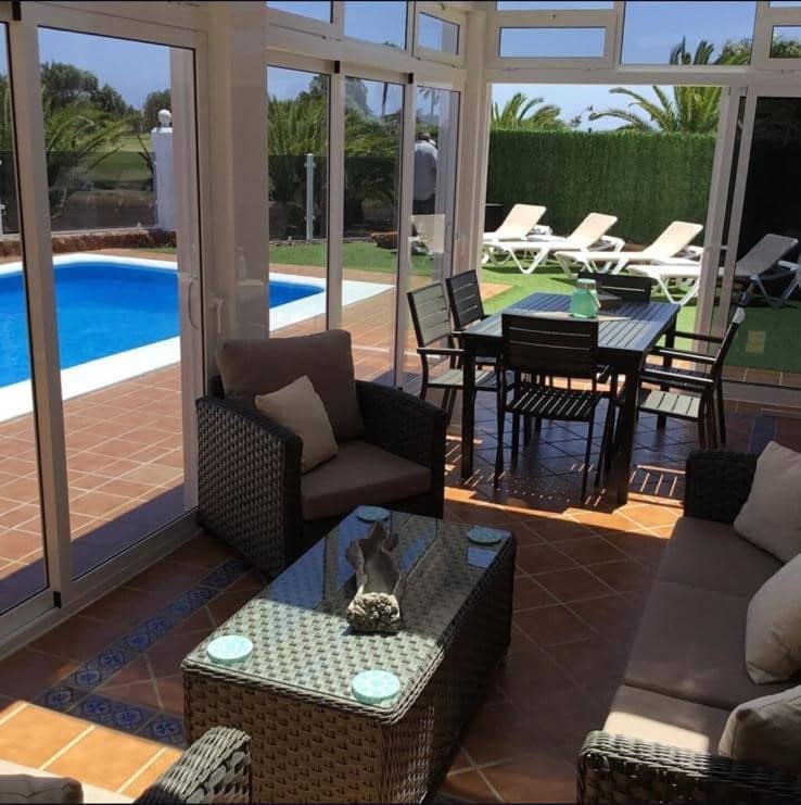 3 Zimmer Villa zu verkaufen in Caleta de Fuste mit Pool Garage - 535.000 € (Ref: 9839675)