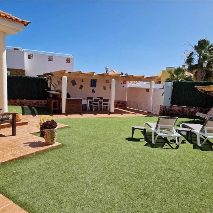 3 Zimmer Villa zu verkaufen in Caleta de Fuste mit Pool Garage - 535.000 € (Ref: 9839675)