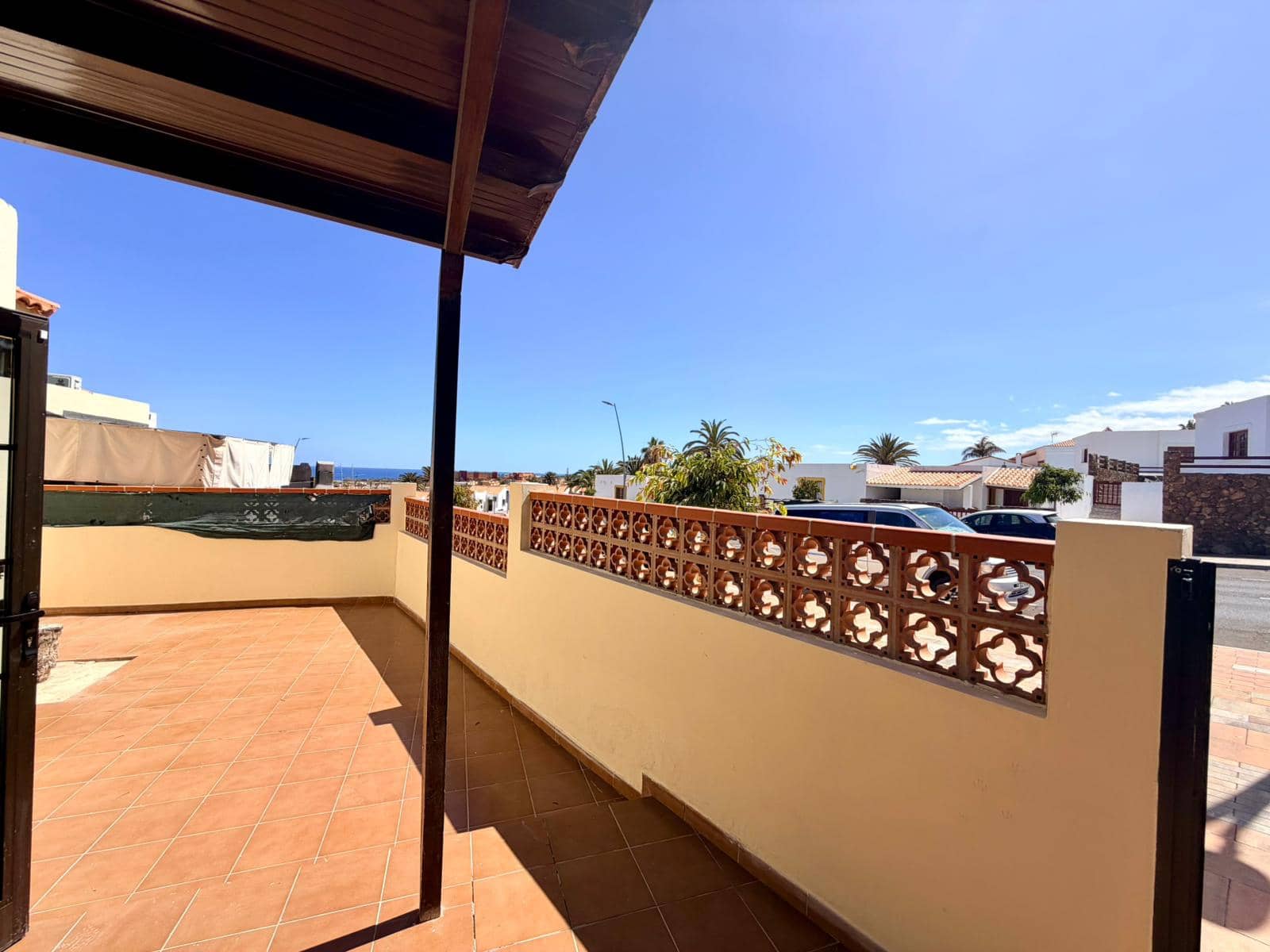1 bedroom Bungalow for sale in Caleta de Fuste with pool - € 205,000 (Ref: 9839676)